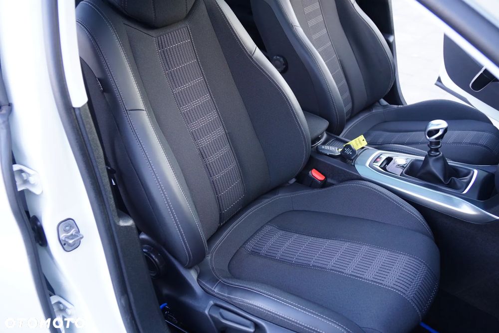 Peugeot 308 BlueHDi 130 Stop & Start Allure Business-Paket - 27