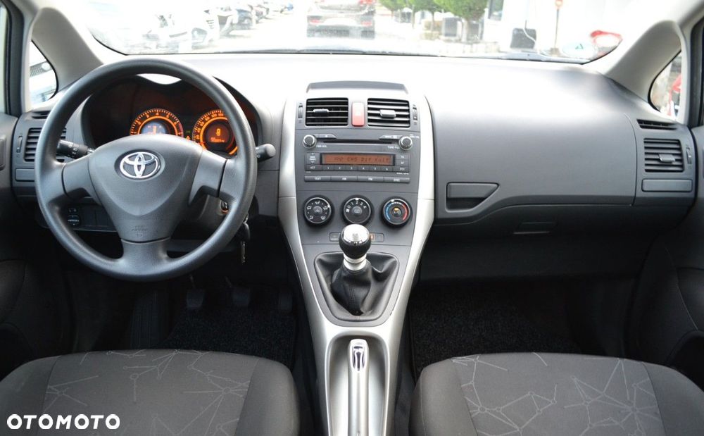 Toyota Auris 1.33 VVT-i Terra - 6