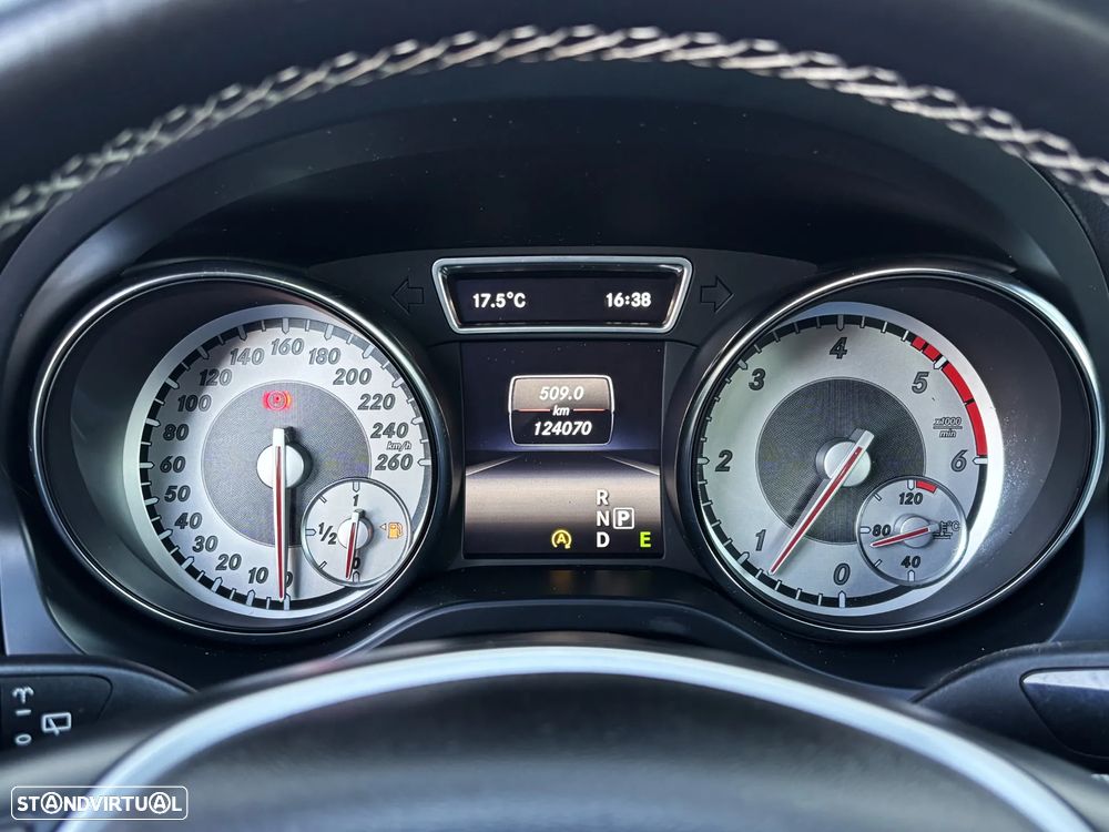 Mercedes-Benz GLA 200 CDi Urban Aut. - 14