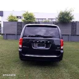 Dodge Grand Caravan - 30