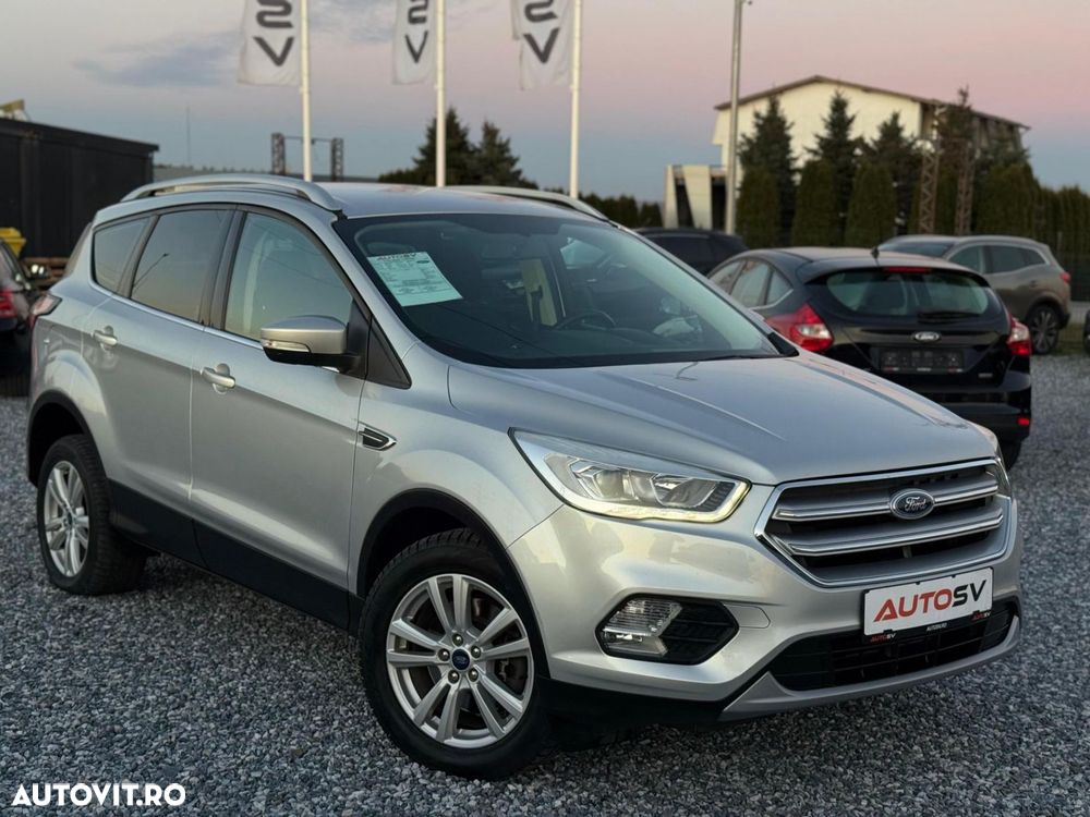 Ford Kuga 2.0 TDCi 2x4 Aut. Cool & Connect - 18