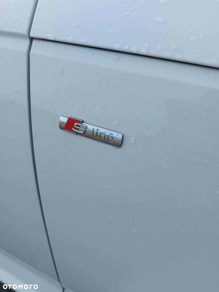Audi A4 Limousine - 9