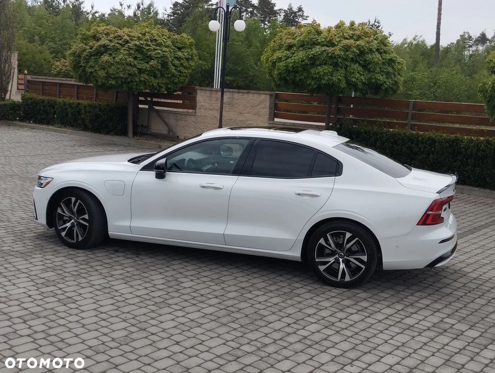 Volvo S60 T8 Recharge AWD Plus Dark - 6