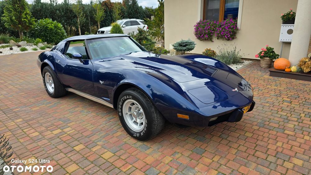 Chevrolet Corvette - 12