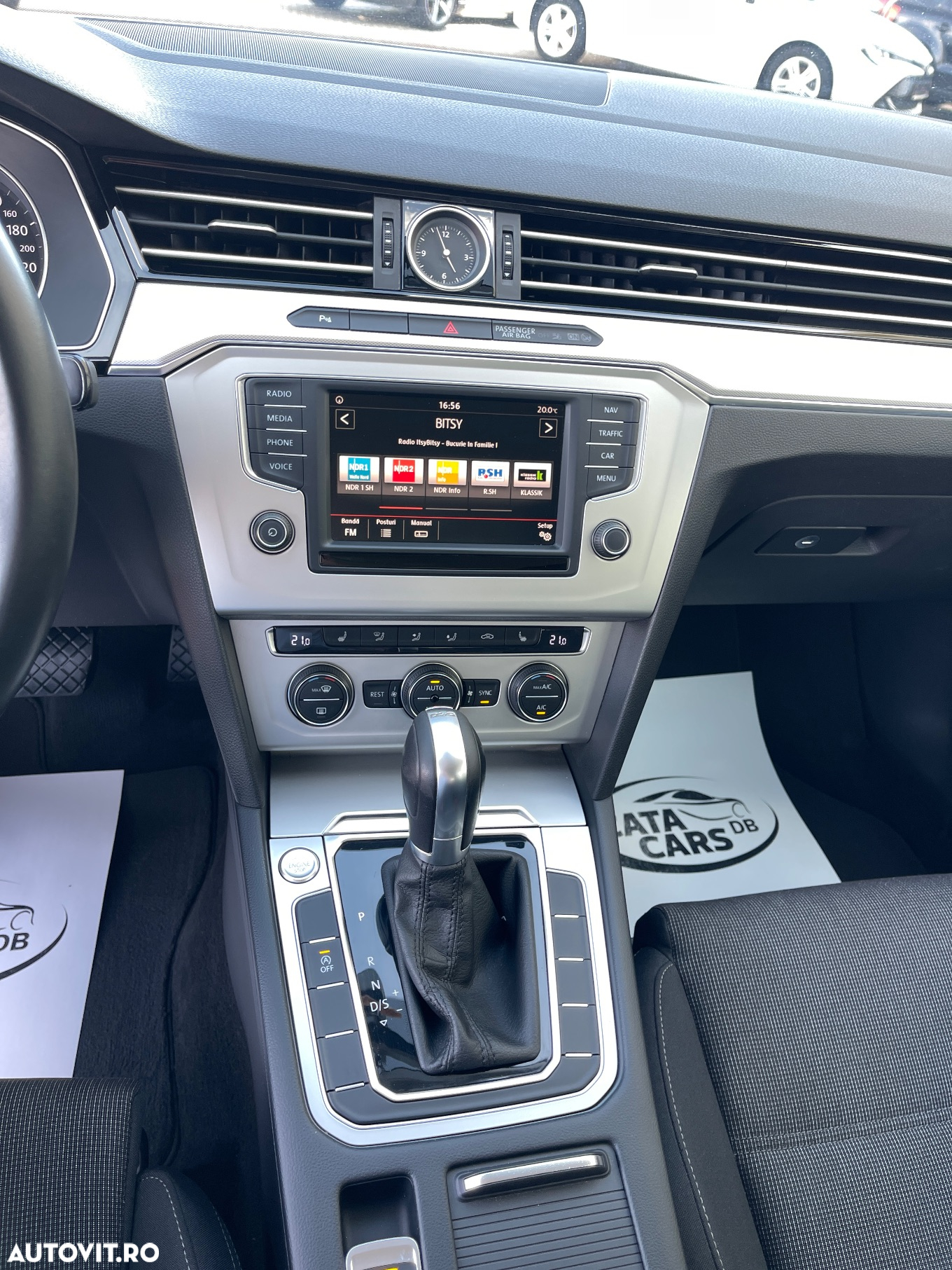 Volkswagen Passat - 30