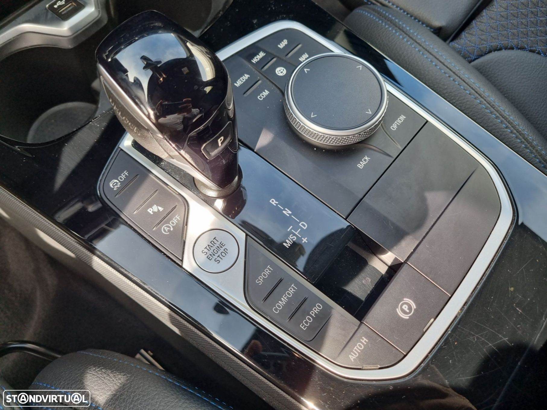 BMW 116 d Pack Desportivo M Auto - 17