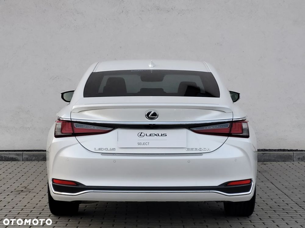 Lexus ES 300h Prestige - 9