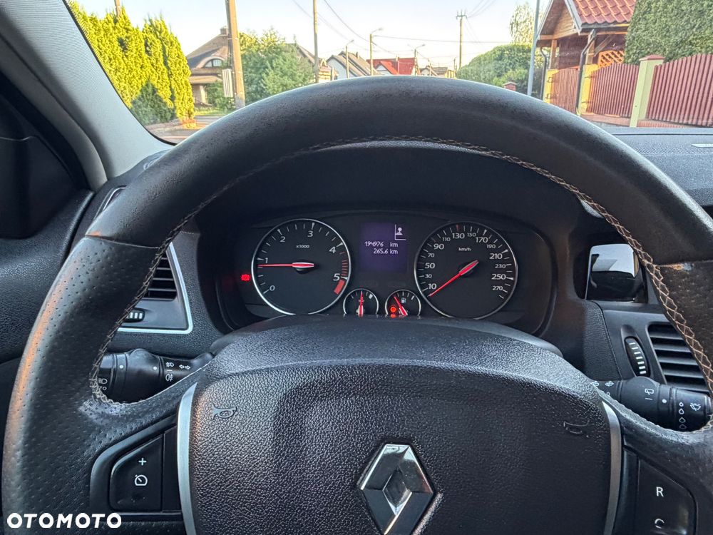 Renault Laguna dCi 150 FAP Start-Stop Bose Edition - 32