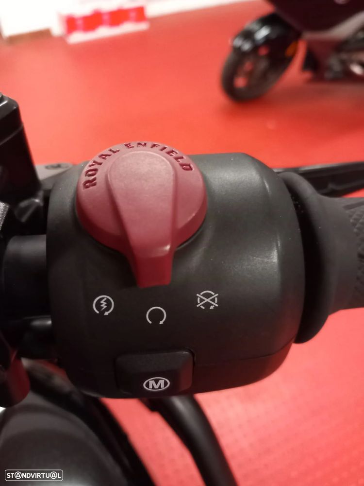 Royal Enfield Himalayan 452 - 16