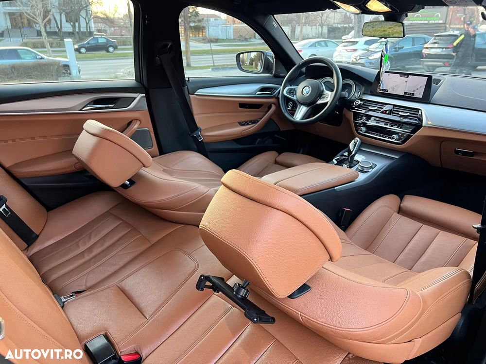 BMW Seria 5 530i Aut. Luxury Line - 31