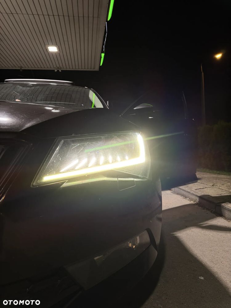 Skoda Superb 2.0 TDI L&K DSG - 24