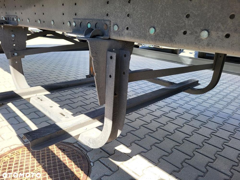 Schmitz Cargobull SCB S3T - 8