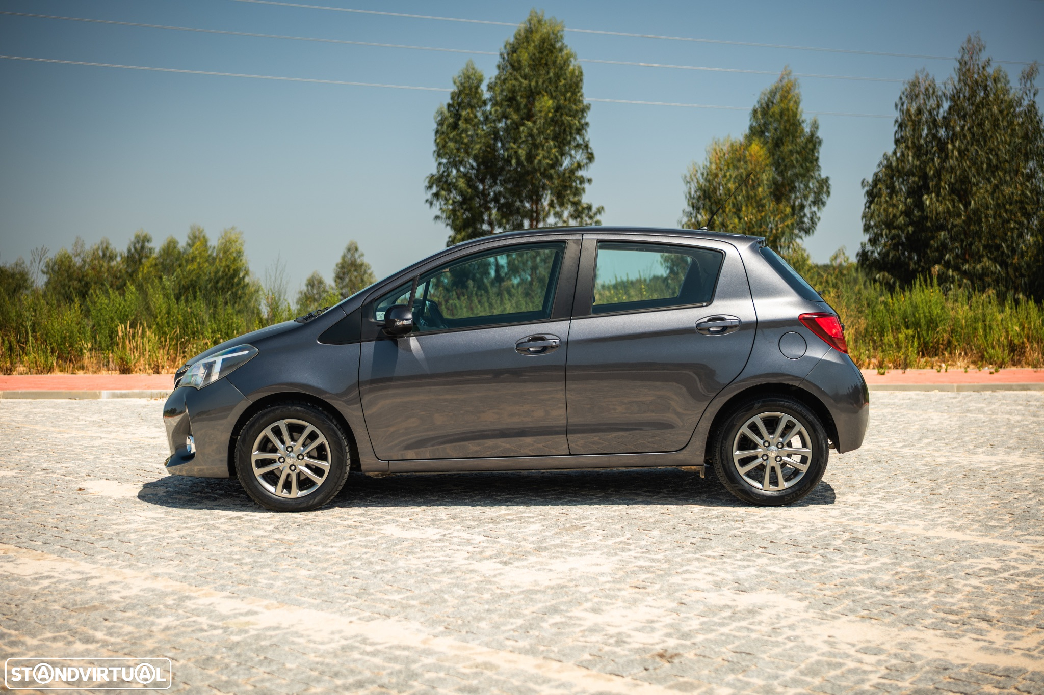Toyota Yaris 1.0 VVT-i Comfort +PS Style +P.Techno - 3