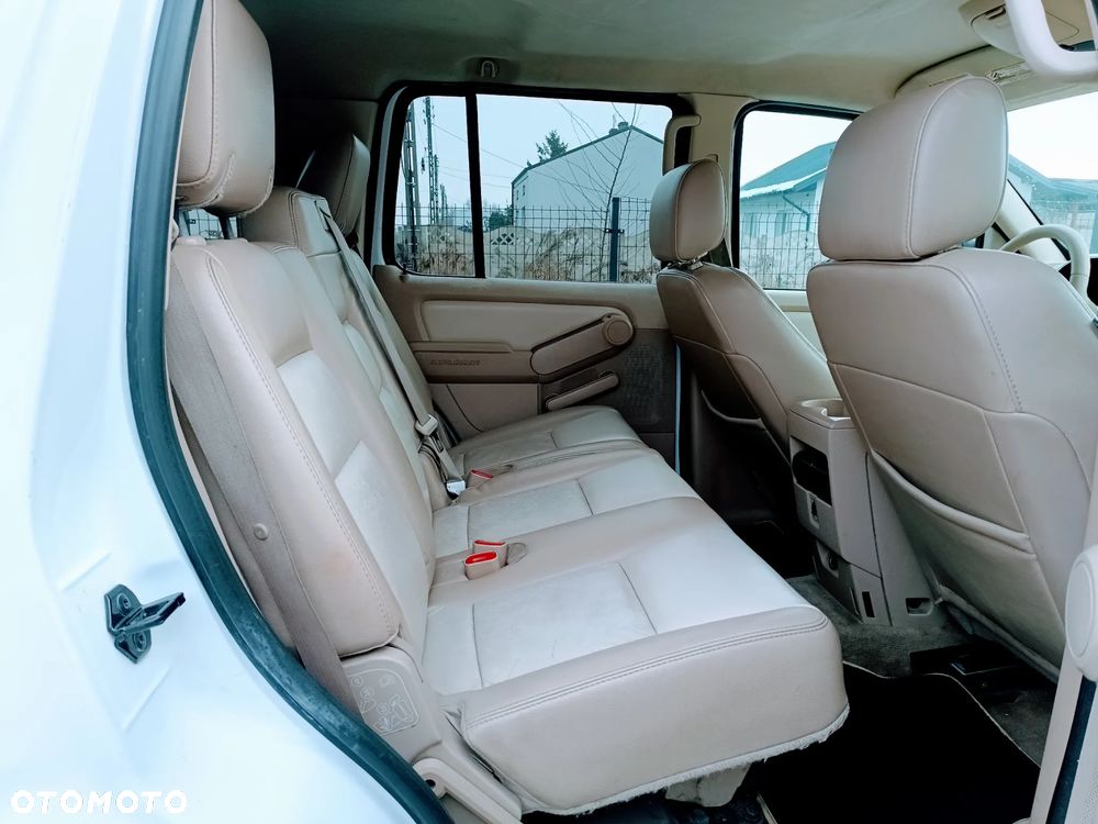 Ford Explorer 4.0 4WD - 14