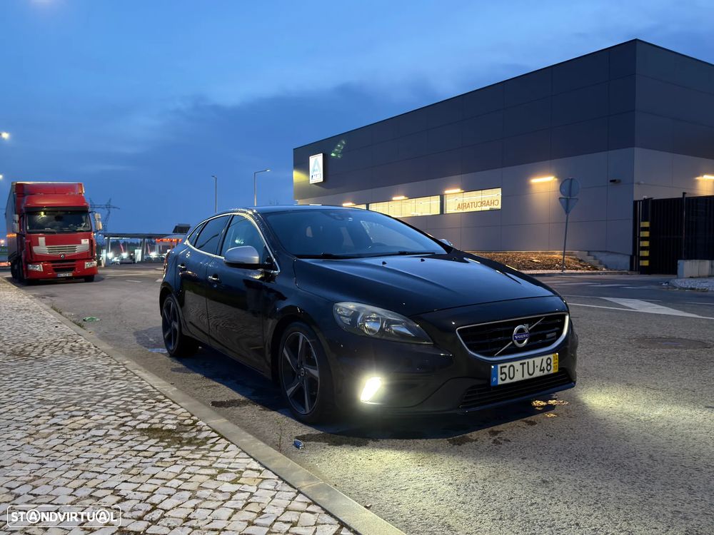 Volvo V40 D2 R Design - 3