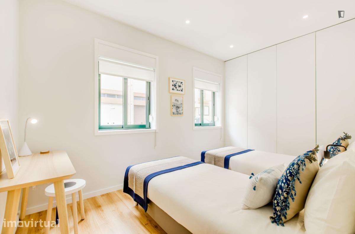 Casa com 3 quartos - localizado em Porto - Grande imagem: 2/48