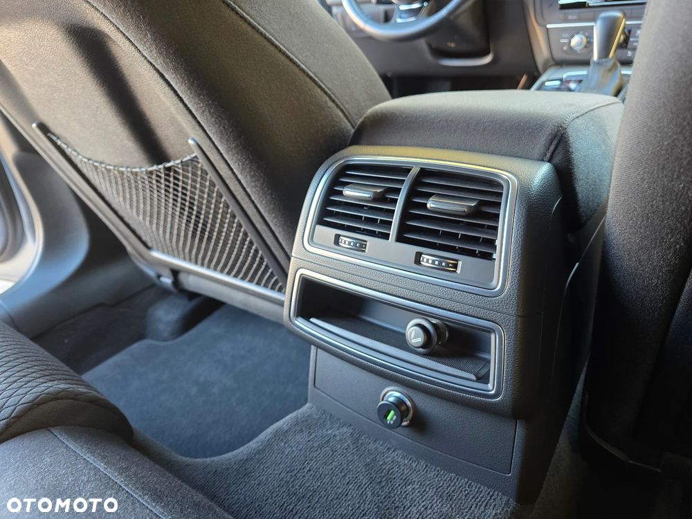 Audi A6 Avant 2.0 TDI ultra S tronic - 28