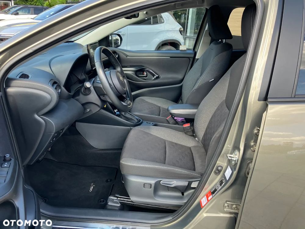 Toyota Yaris Hybrid 1.5 Style - 24