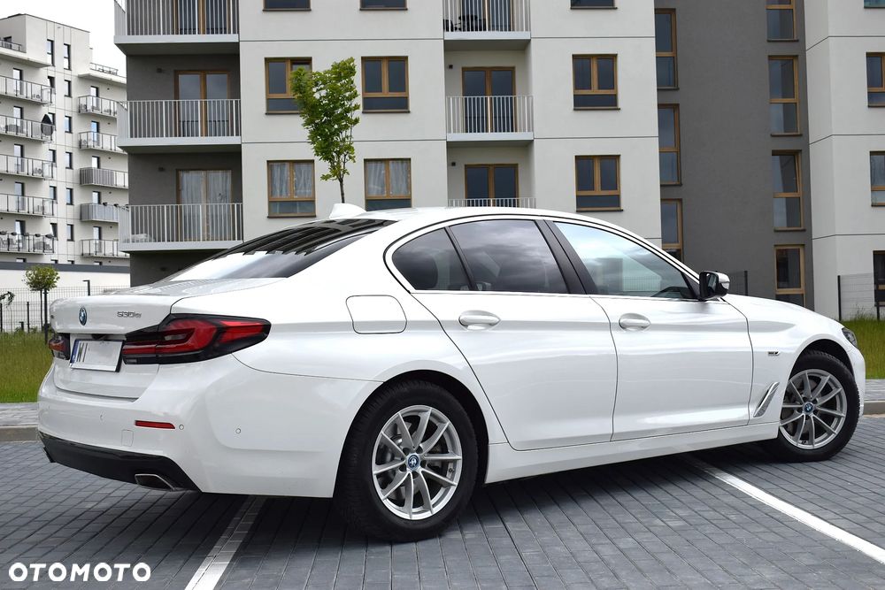 BMW Seria 5 530i xDrive mHEV sport - 4