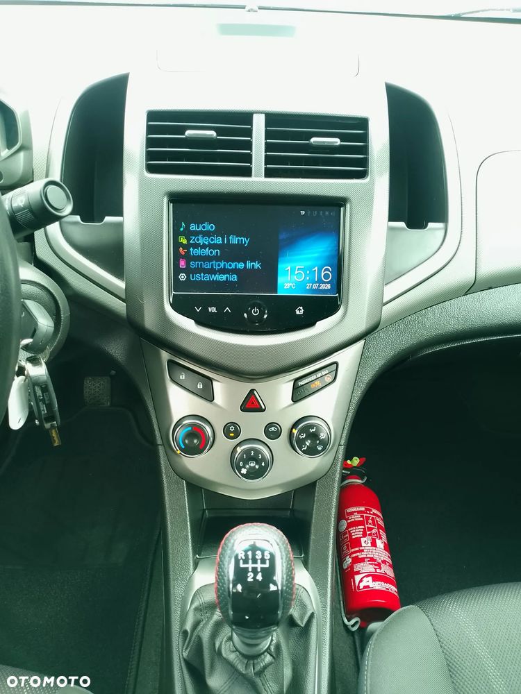 Chevrolet Aveo 1.4 16V LT - 27