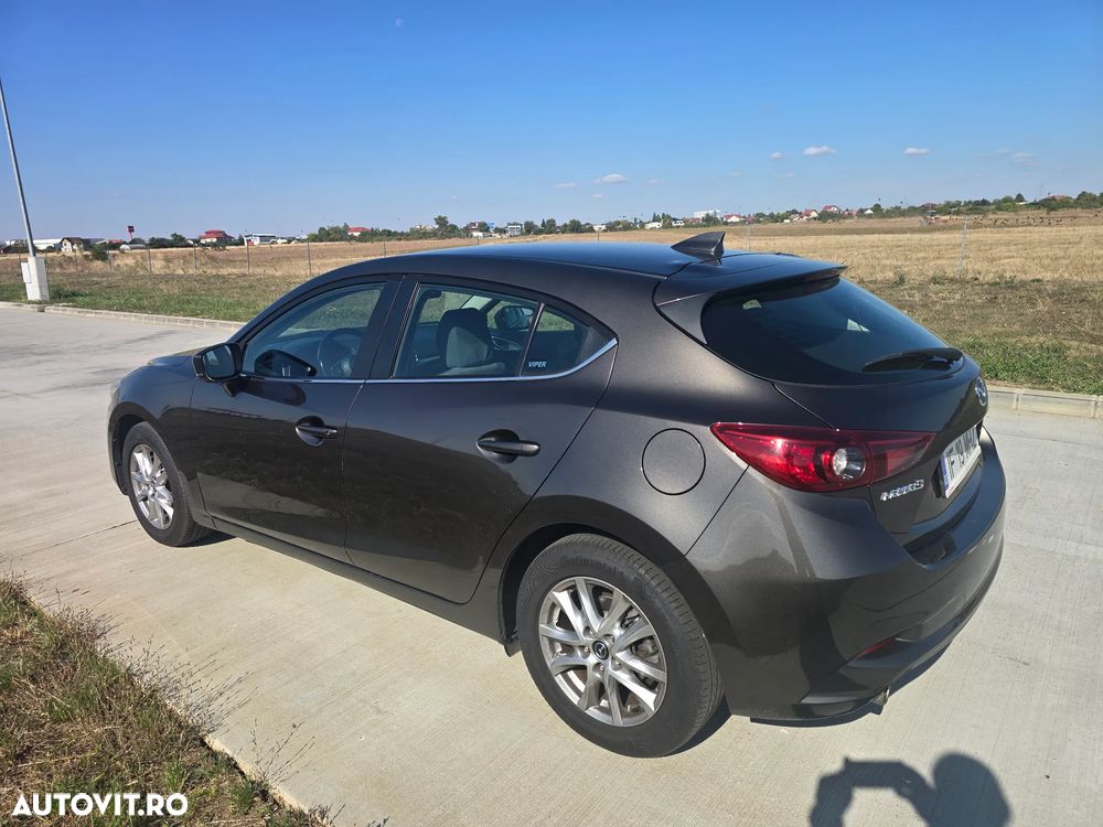 Mazda 3 2018 photo 3