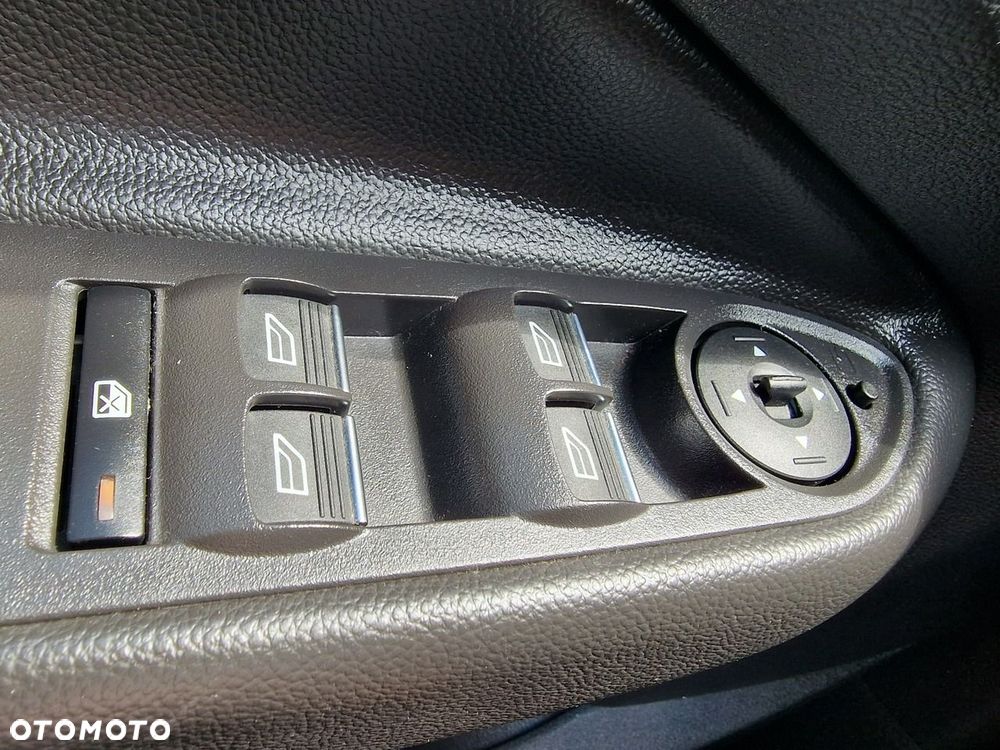 Ford Kuga 2.0 TDCi AWD Titanium - 35