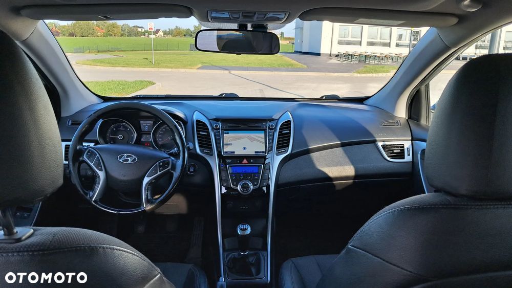 Hyundai i30 1.6 CRDI Fifa World Cup Edition - 14