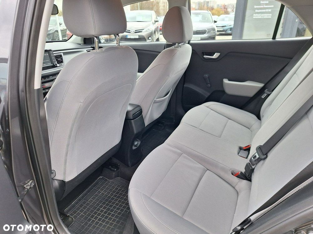 Kia Rio 1.2 L - 27