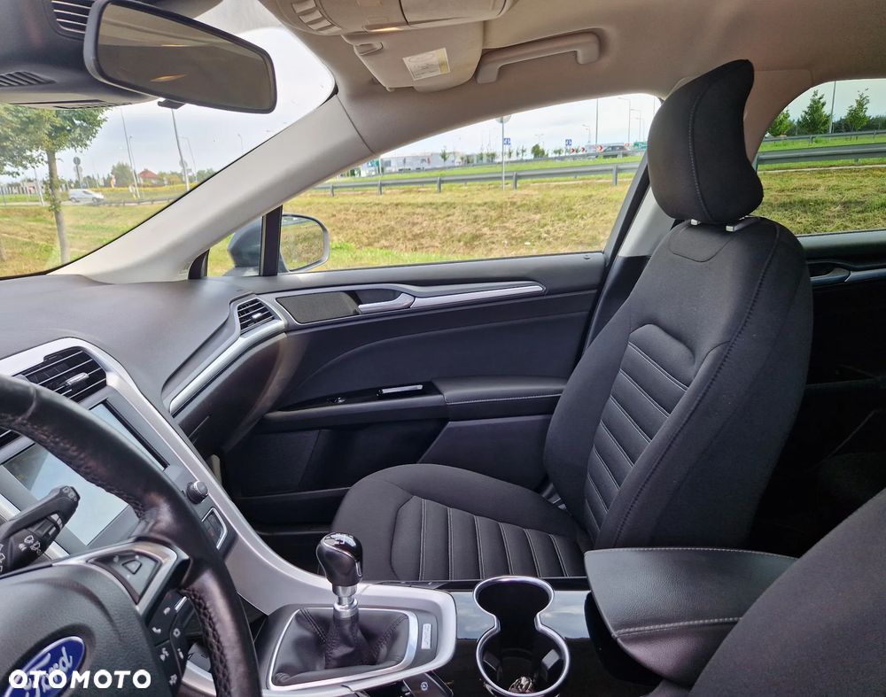Ford Mondeo - 26