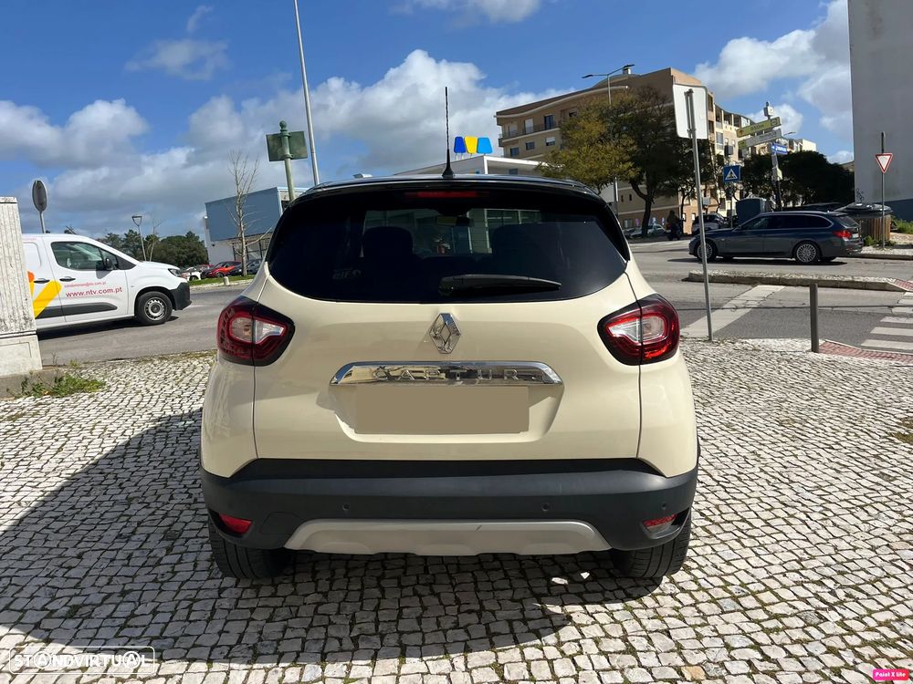 Renault Captur 1.5 dCi Exclusive EDC - 7