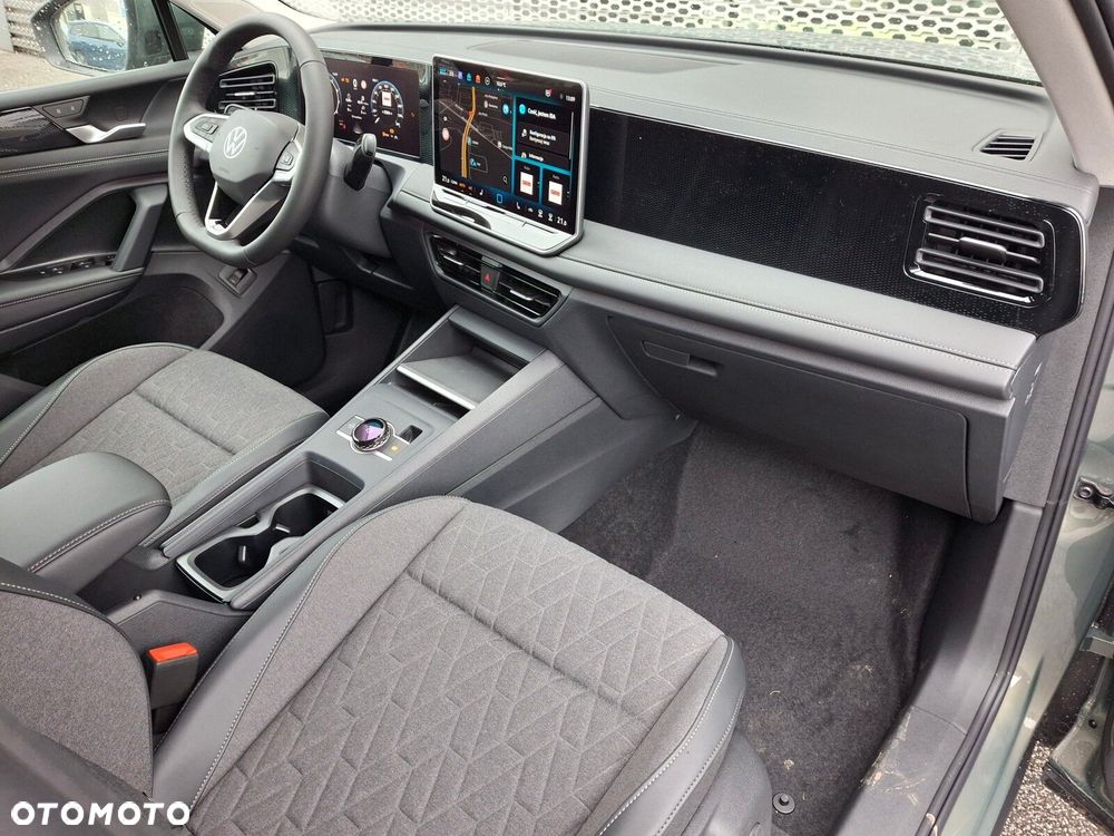 Volkswagen Tiguan - 14