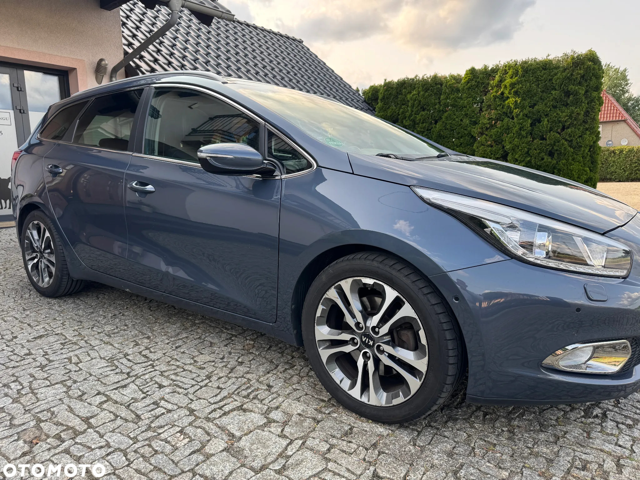 Kia Ceed 1.6 CRDi 128 SW Platinum Edition - 11