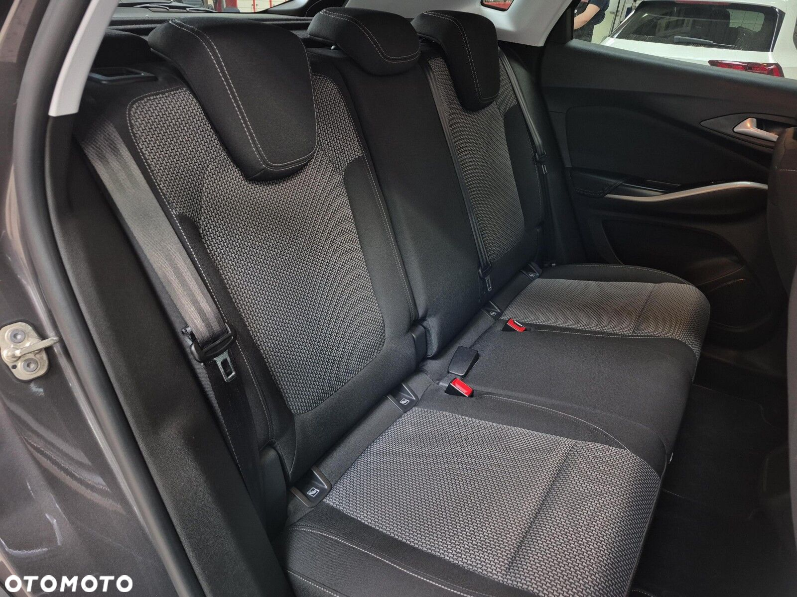 Opel Grandland X 1.2 T GPF Edition S&S - 14