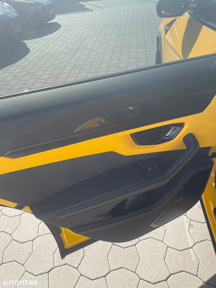 Lamborghini URUS - 12