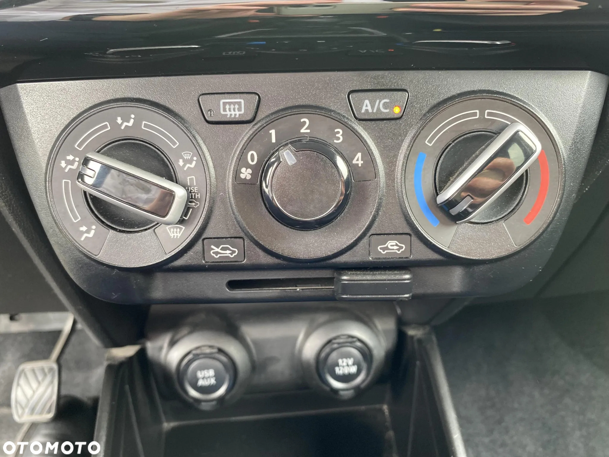 Suzuki Swift 1.2 SHVS Premium Plus - 27