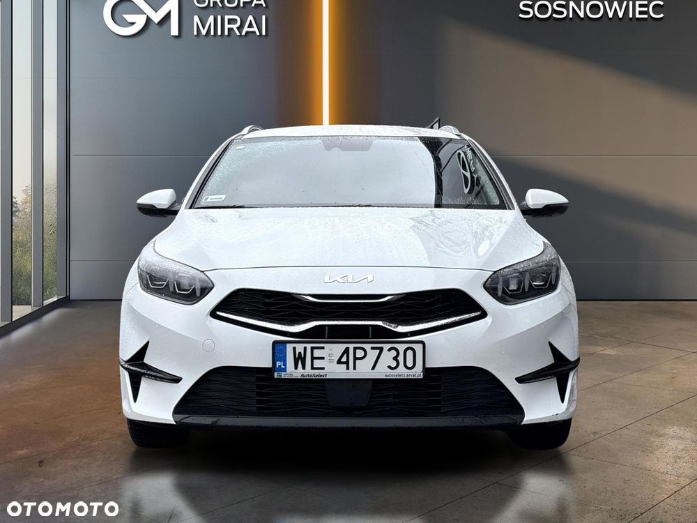 Kia Ceed - 8