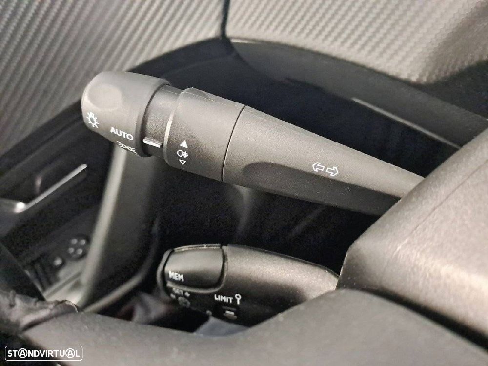 Peugeot 2008 1.2 PureTech Active - 14