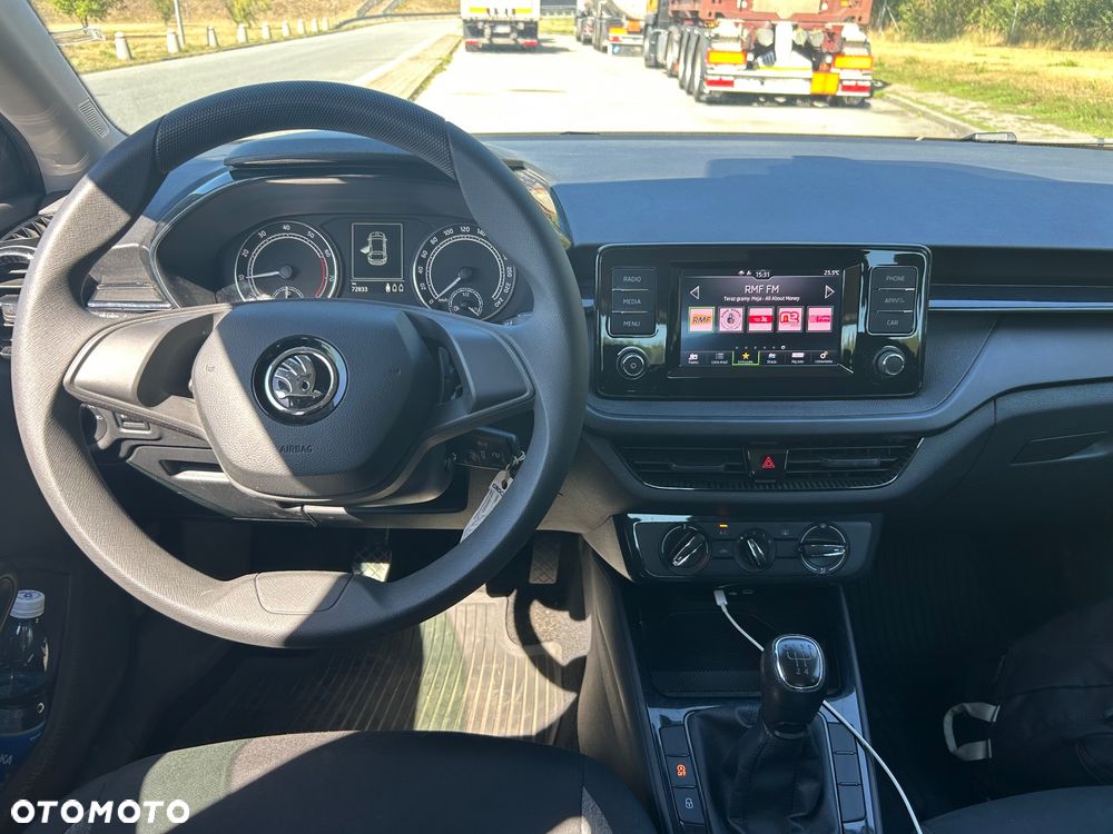 Skoda Fabia 1.0 Active - 8