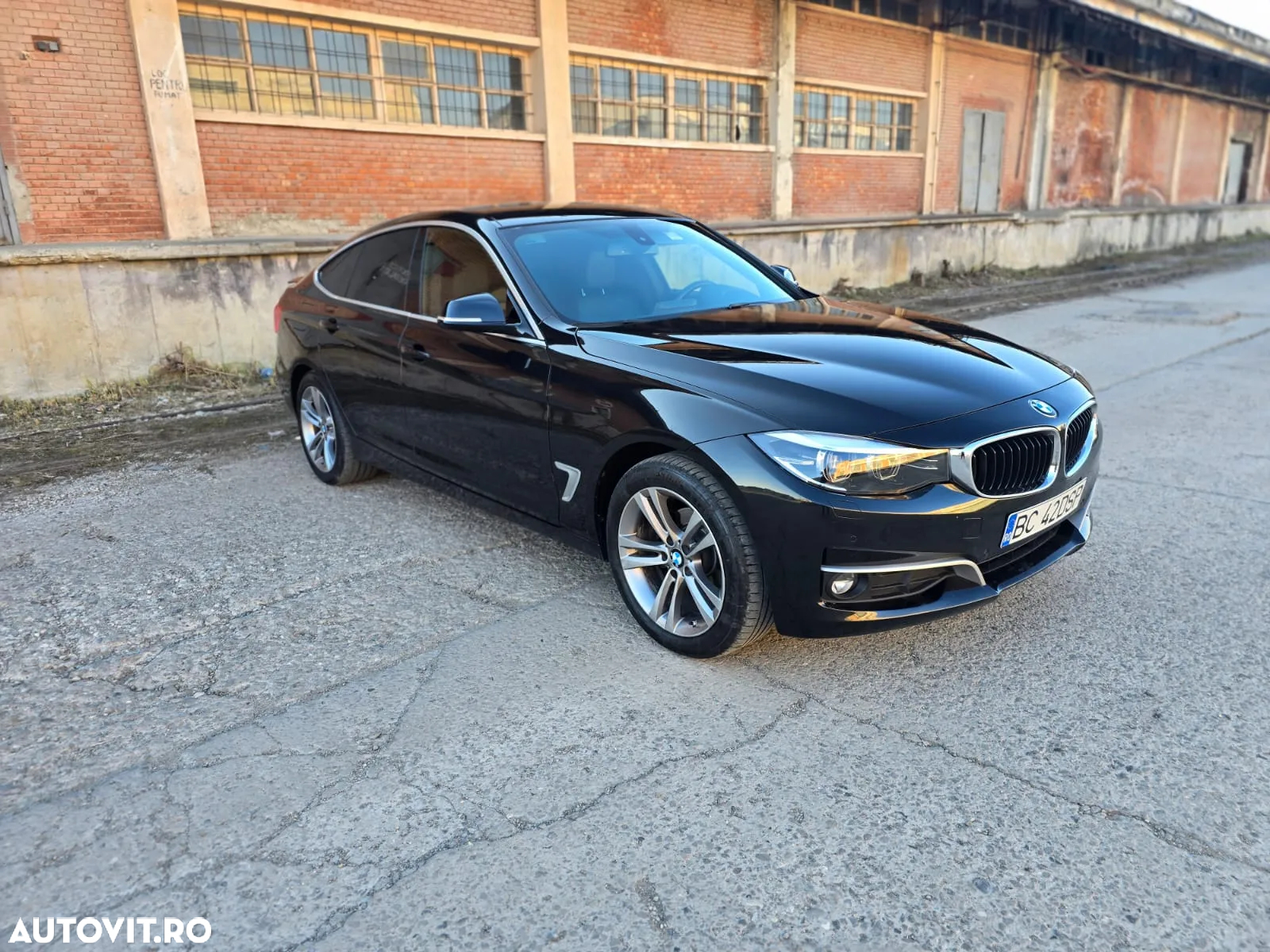 BMW Seria 3 318d GT Aut. Luxury Line - 6