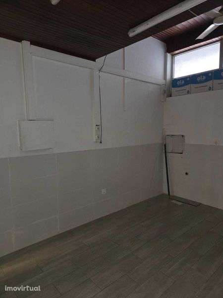 Loja arrendar Fontainha - Grande imagem: 2/8