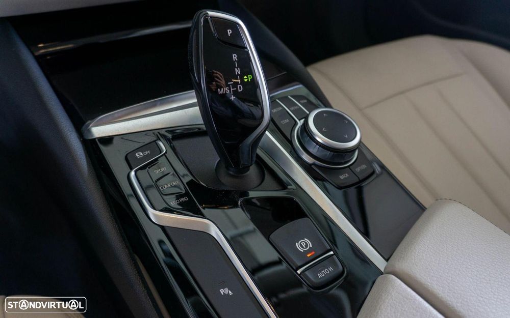 BMW 520 d Auto - 16