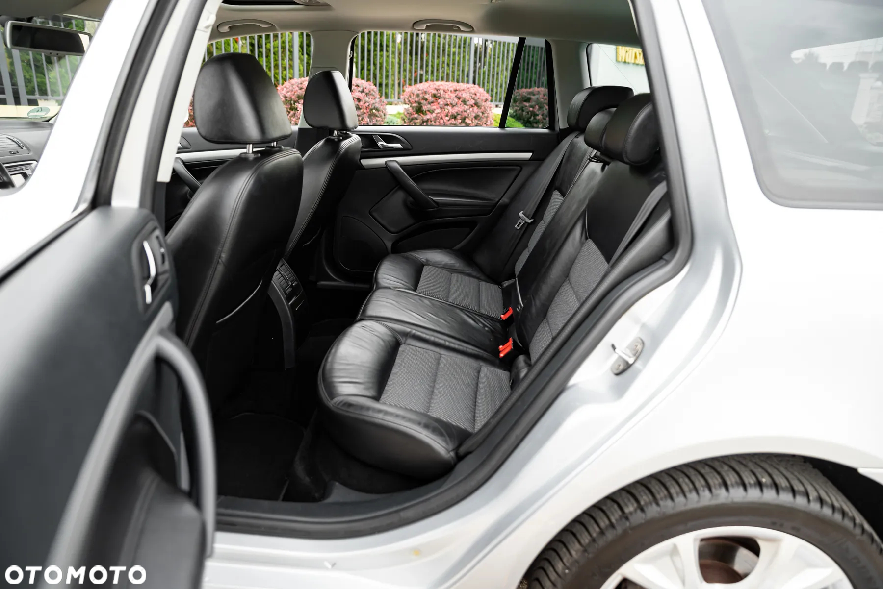 Skoda Octavia 1.8 TSI DSG Elegance - 22