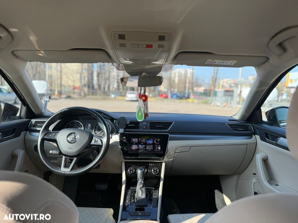 Skoda Superb 2.0 TDI DSG Ambition - 8