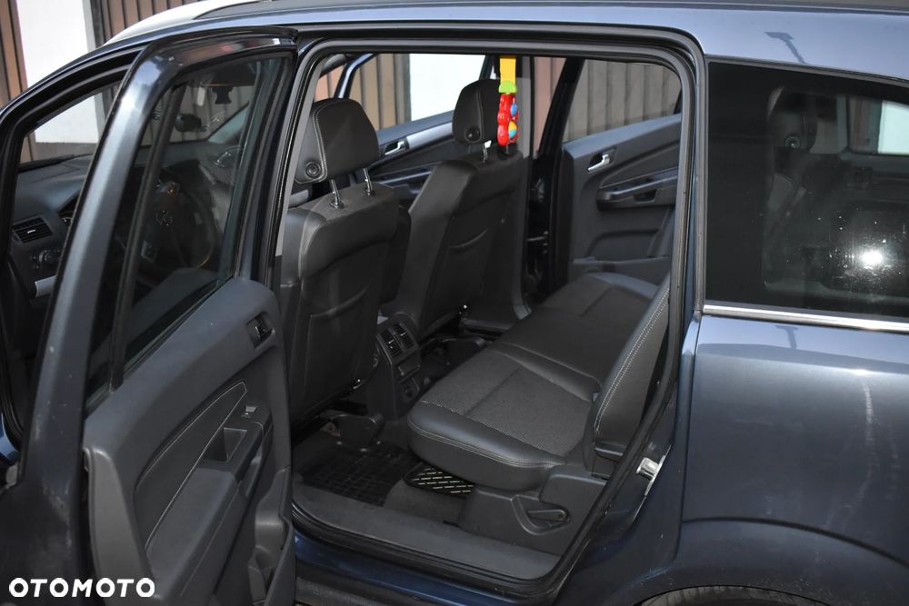 Opel Zafira - 13