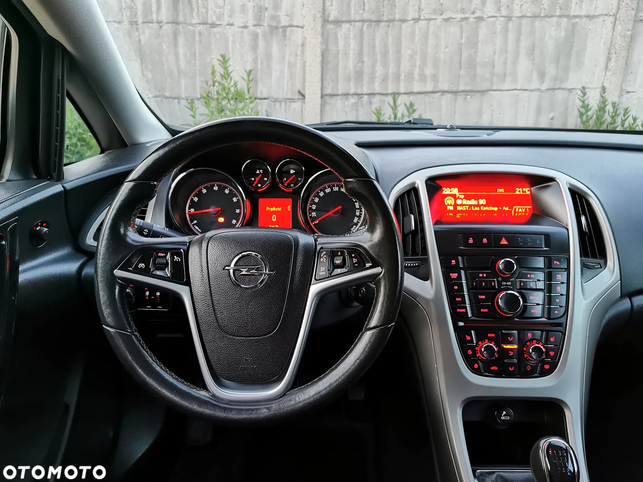 Opel Astra 1.4 Turbo 150 Jahre - 25