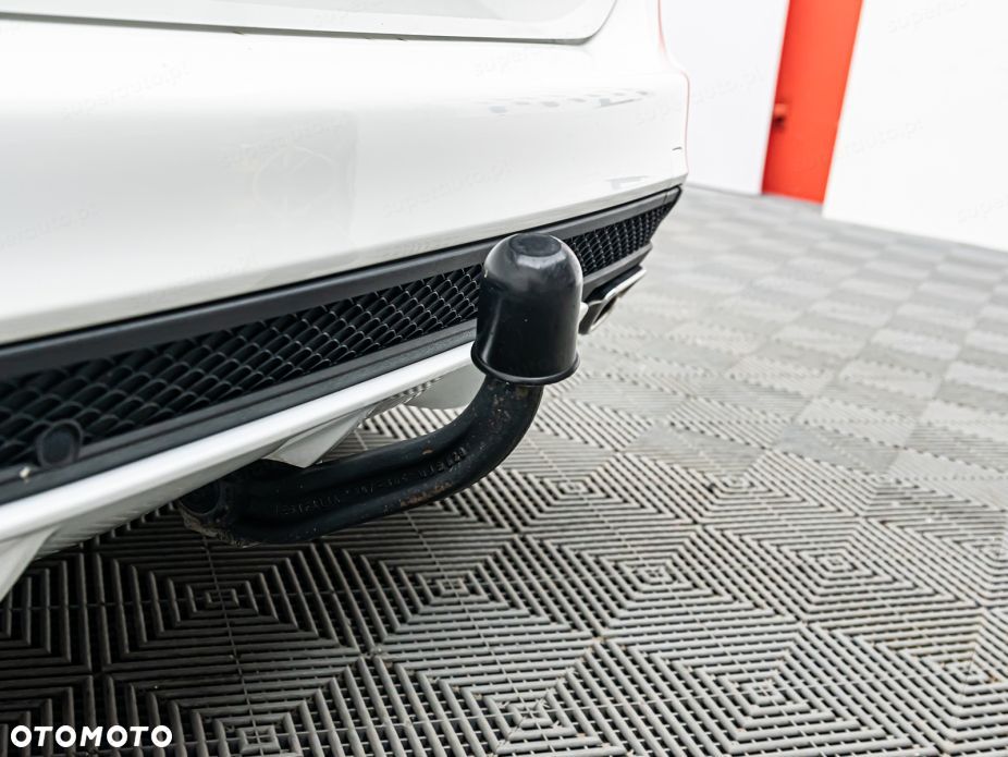 Mercedes-Benz Klasa C 300 9G-TRONIC - 30