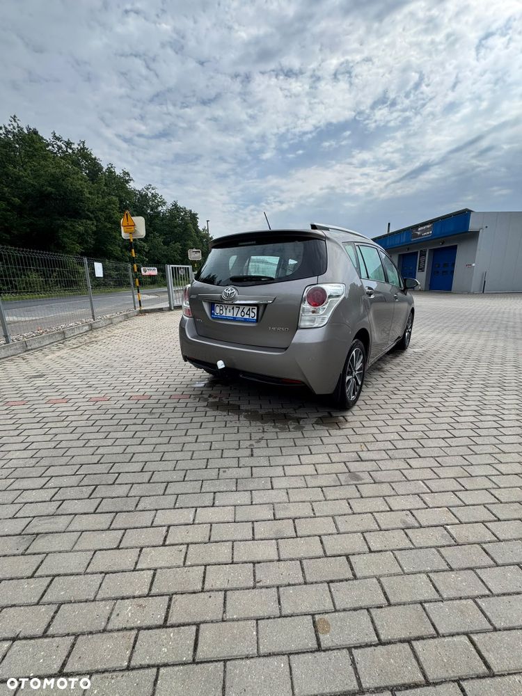 Toyota Verso - 2