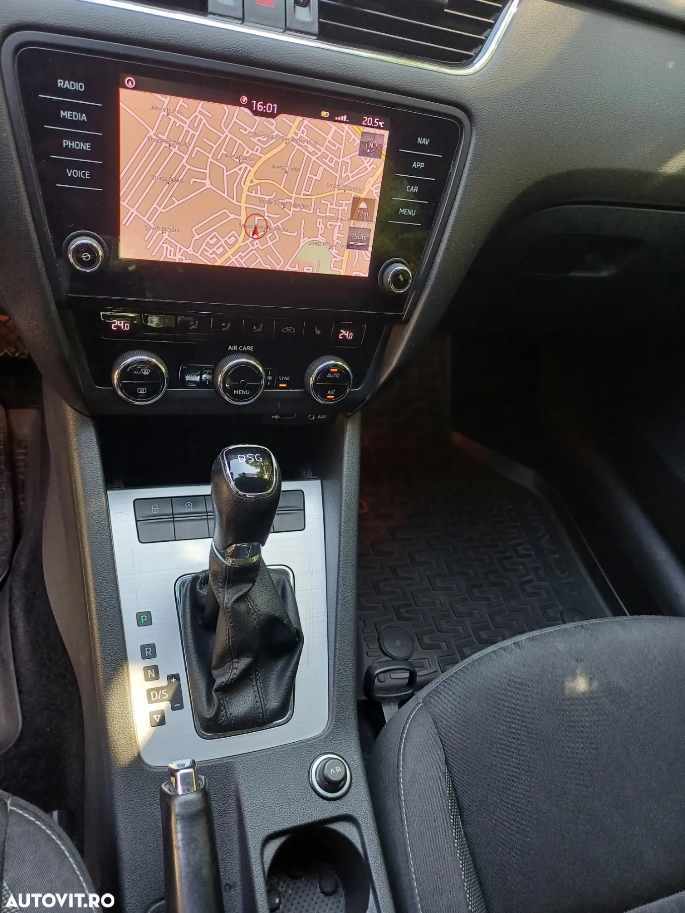 Skoda Octavia 1.6 TDI DSG Style - 9