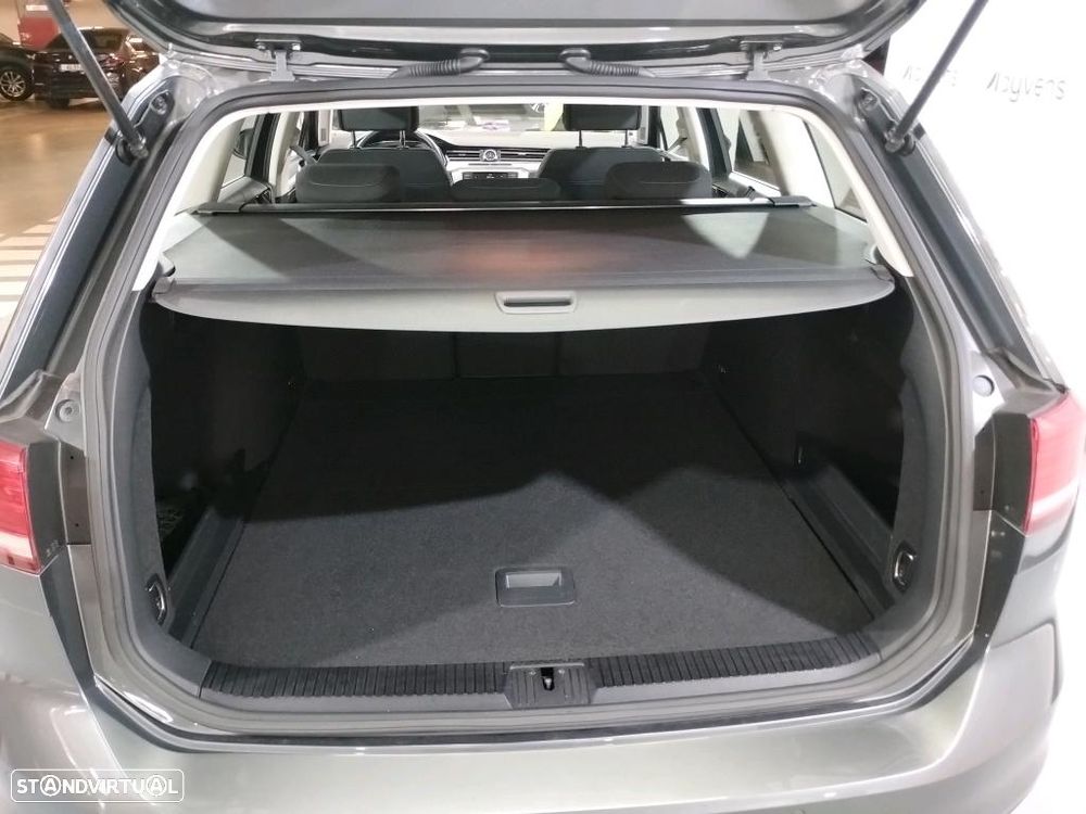 VW Passat Variant 1.6 TDI Confortline - 9