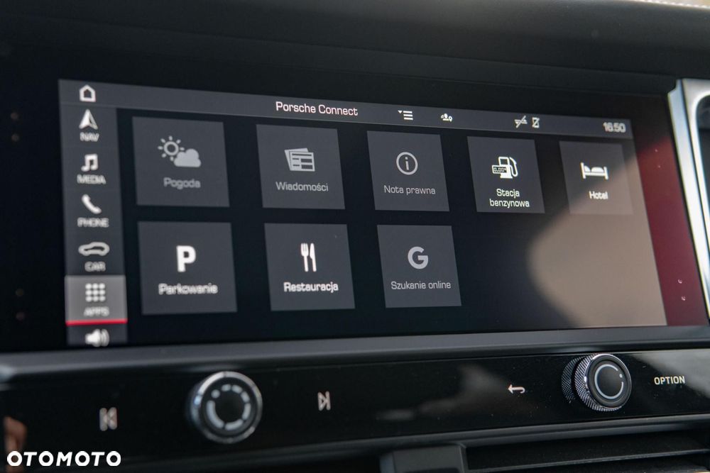 Porsche Macan T - 27